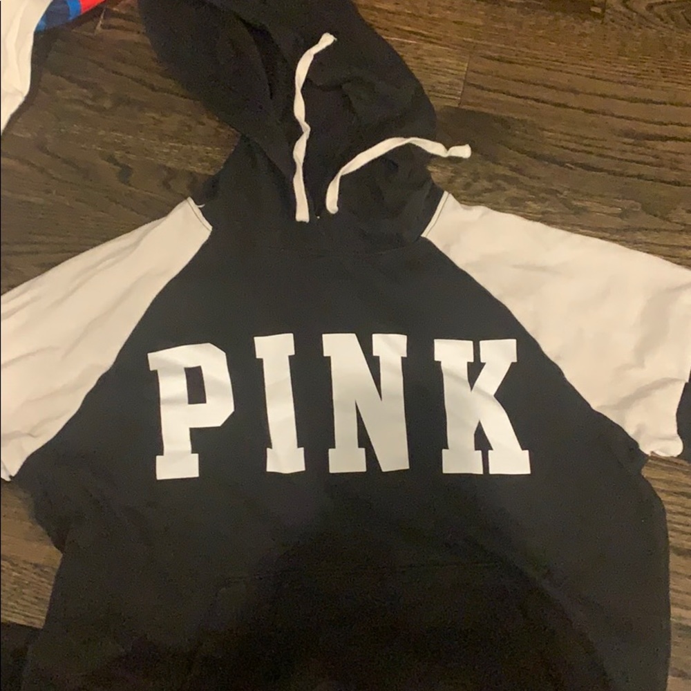 VS Pink Cropped Hoodie